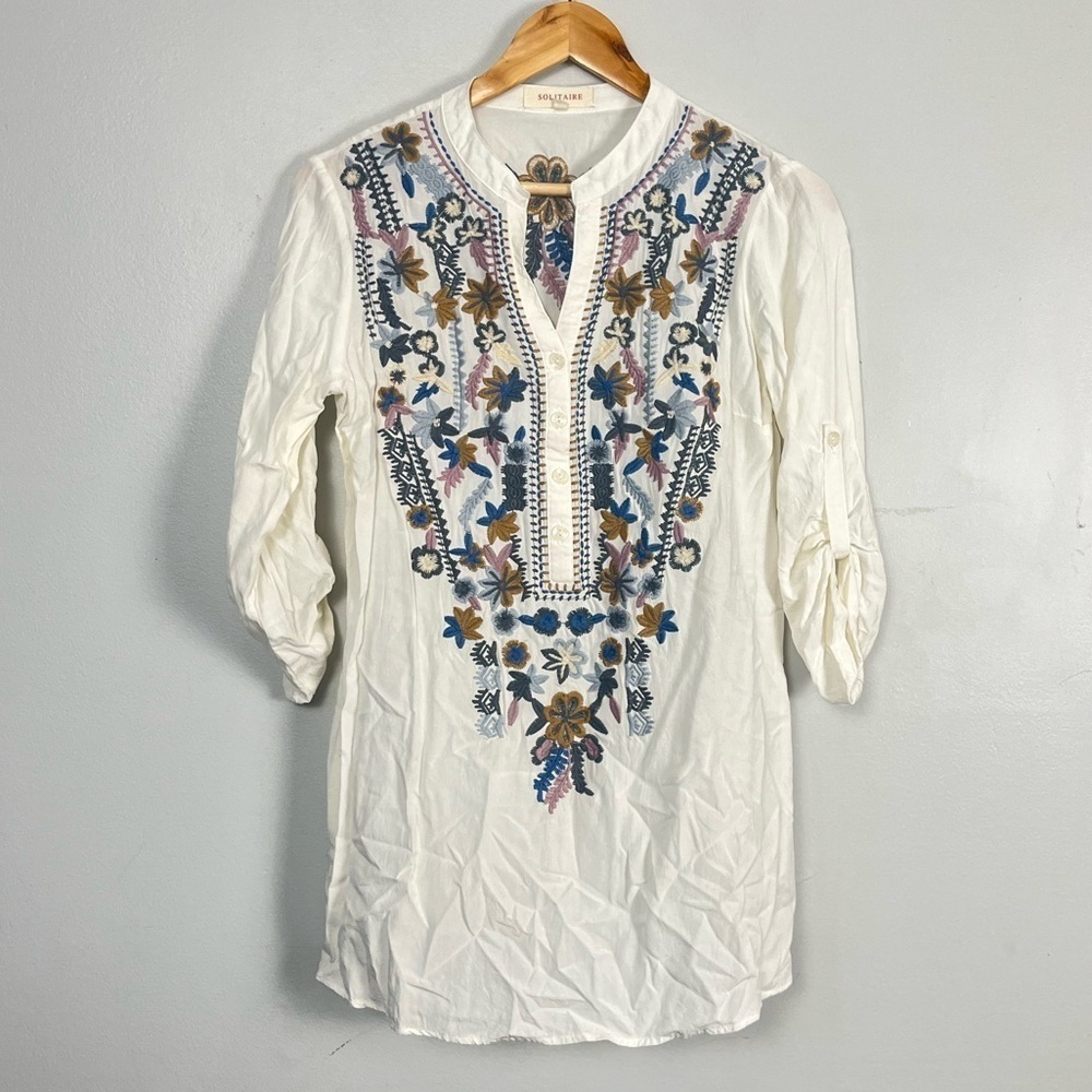 Solitaire Boho Popover Top Blouse S White Floral Embroidered Roll Tab Pullover